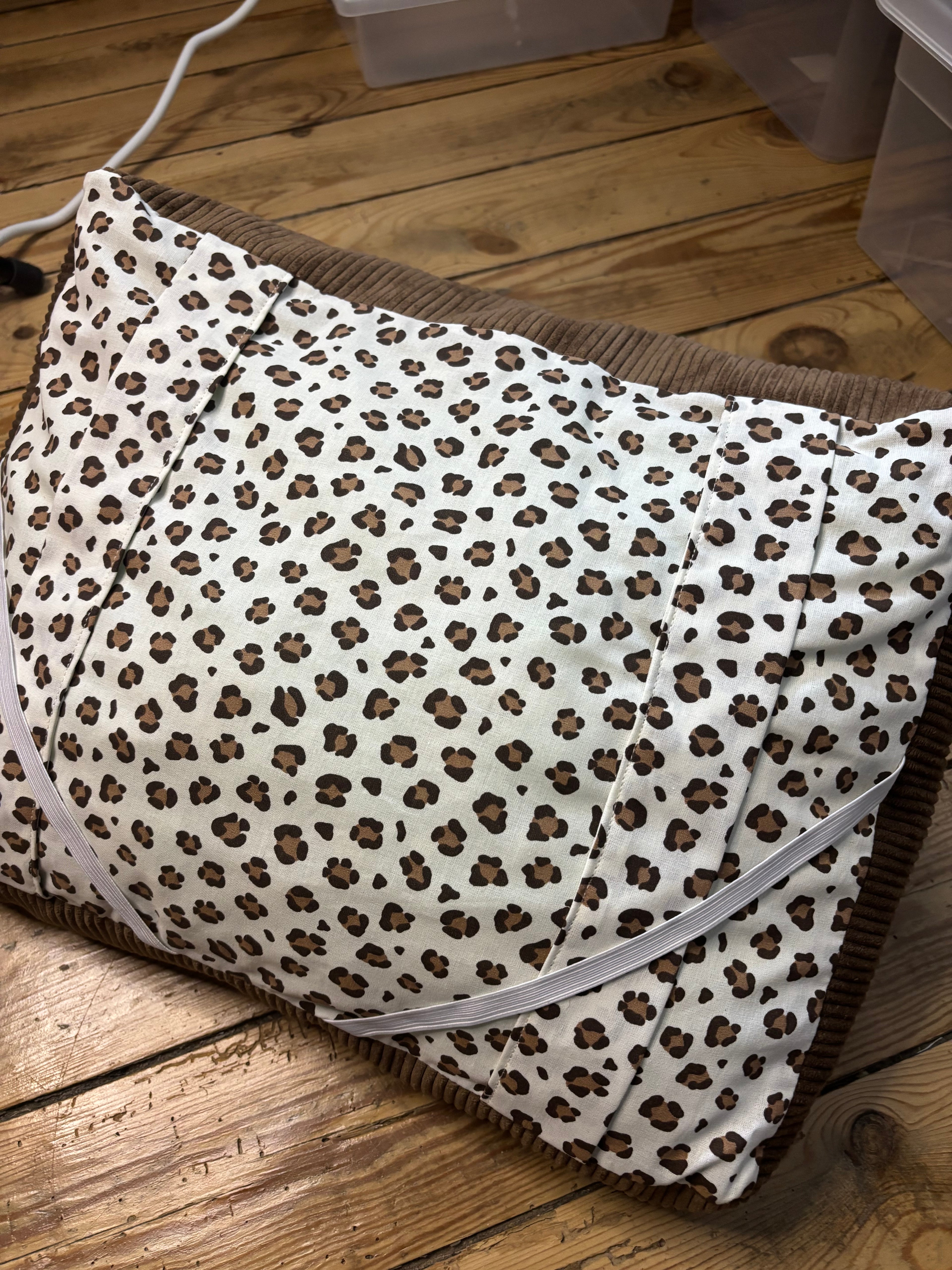 Coussin de lecture léopard