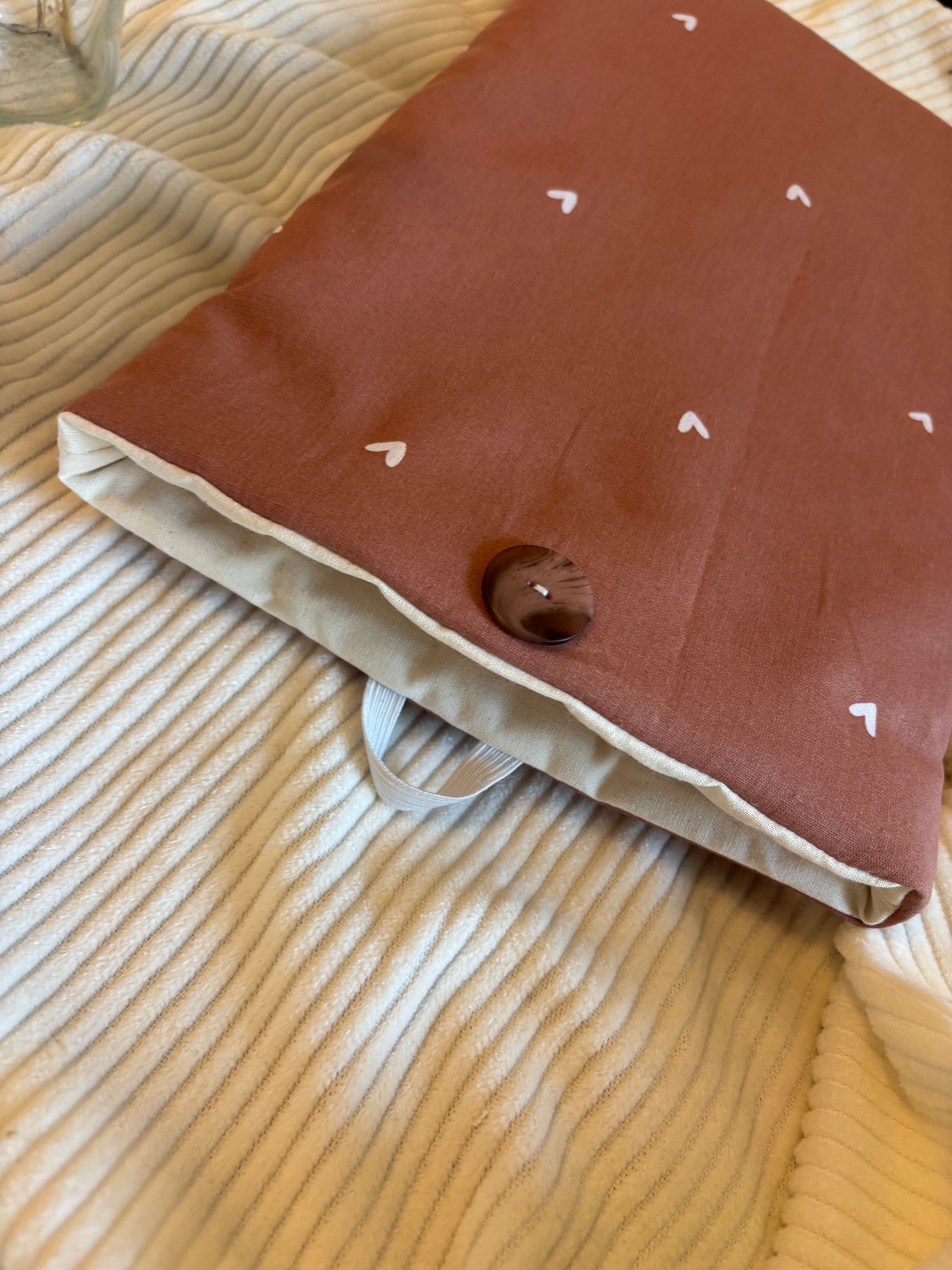 Housse à livre / liseuse Coeur