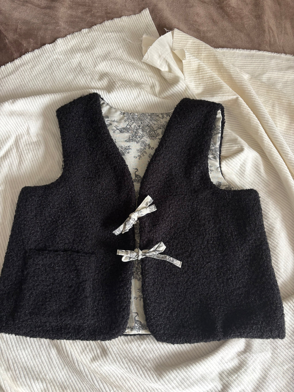 Gilet berger réversible noir toile de jouy