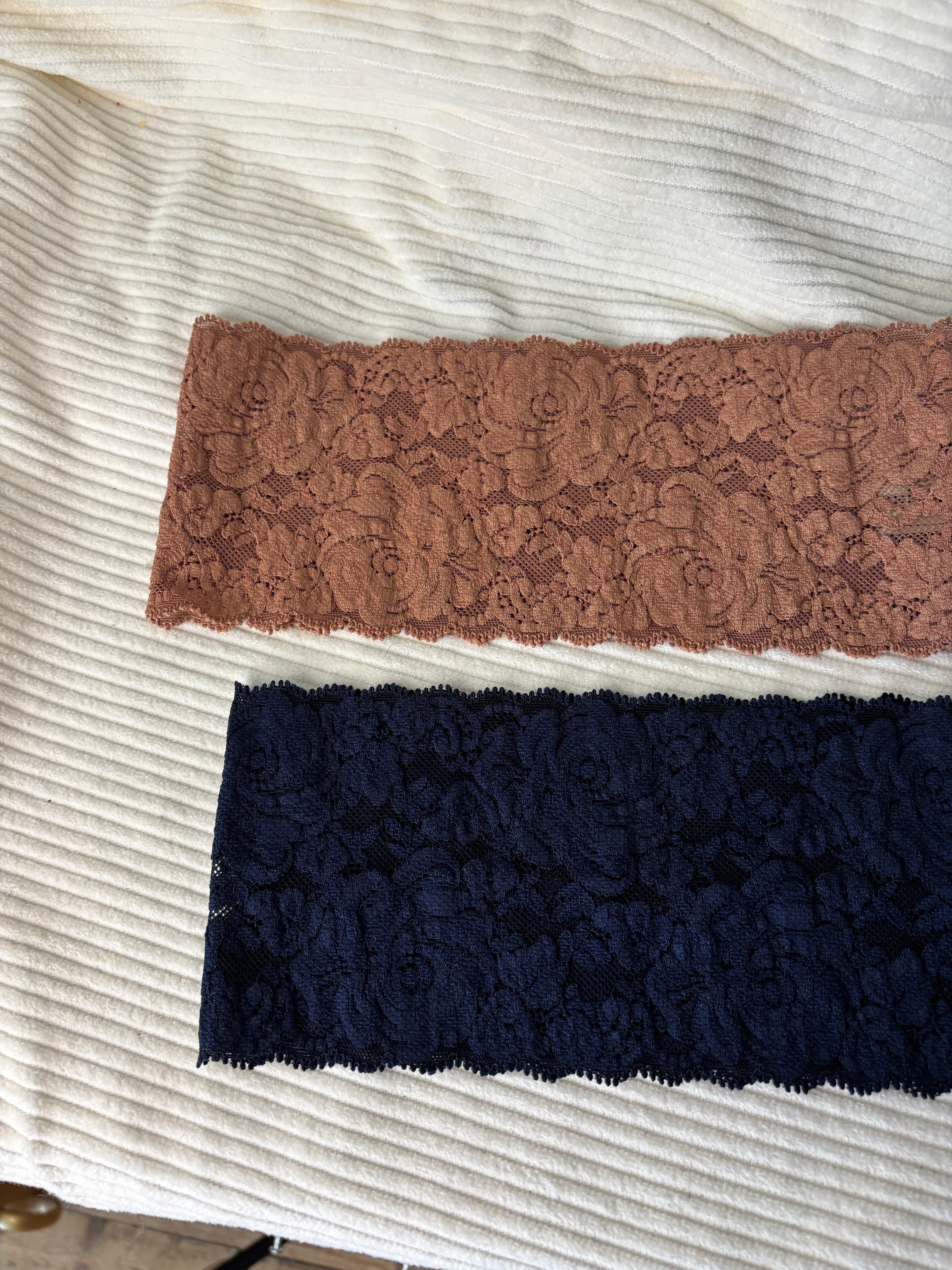 Lot de 2 bandeaux en dentelle large