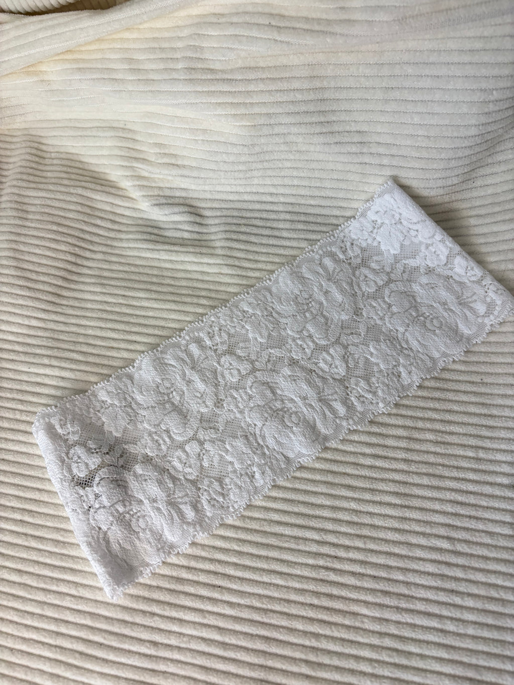 Bandeau en dentelle large