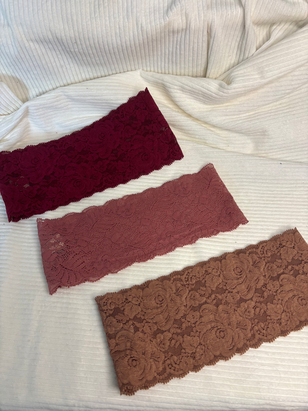 Lot de 3 bandeaux en dentelle large