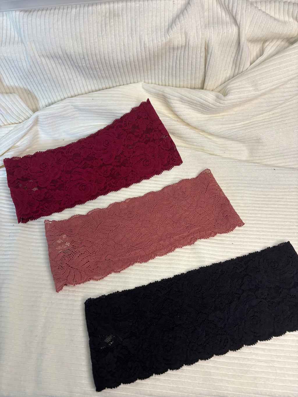 Lot de 3 bandeaux en dentelle large