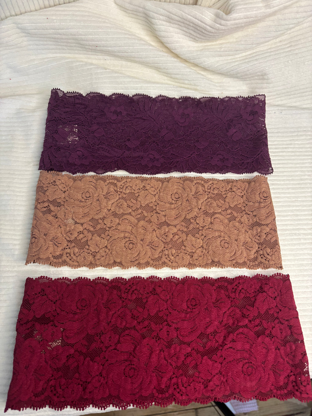 Lot de 3 bandeaux en dentelle large